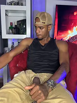 AaronCruz  online show from 10-19-25, 06:25