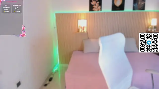 Snapshot of Harmony_Malkova chatting on 10-11-25, 02:00 Harmony Malkova online show from 10-11-25, 02:00