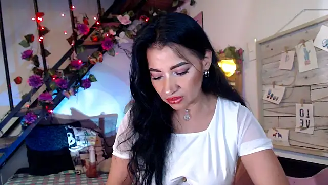 luna sky83 online show from 04-22-26, 05:10