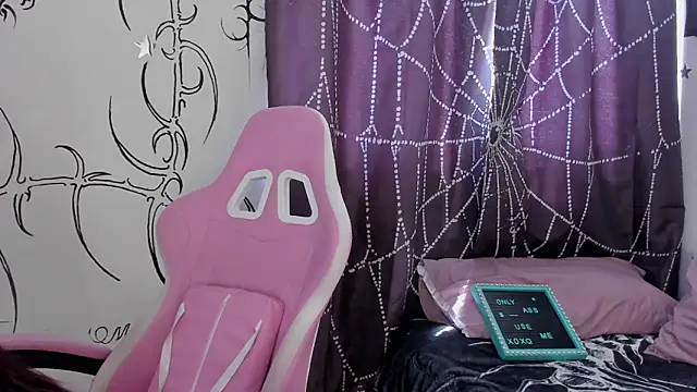 AlyRoses online show from 06-19-26, 05:39