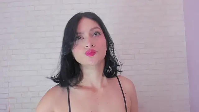 Snapshot of Tiffany_mendez chatting on 03-17-25, 12:14 Tiffany mendez online show from 03-17-25, 12:14