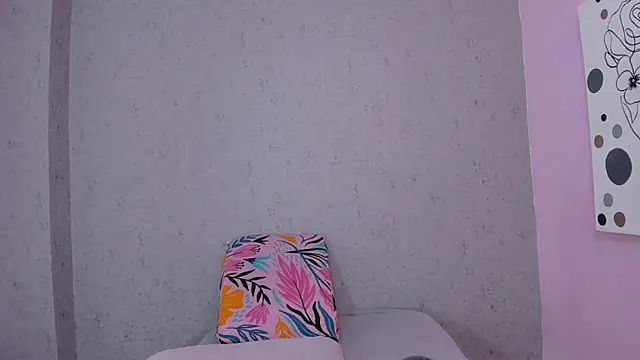 Snapshot of Tiffany_mendez chatting on 10-16-25, 12:17 Tiffany mendez online show from 10-16-25, 12:17