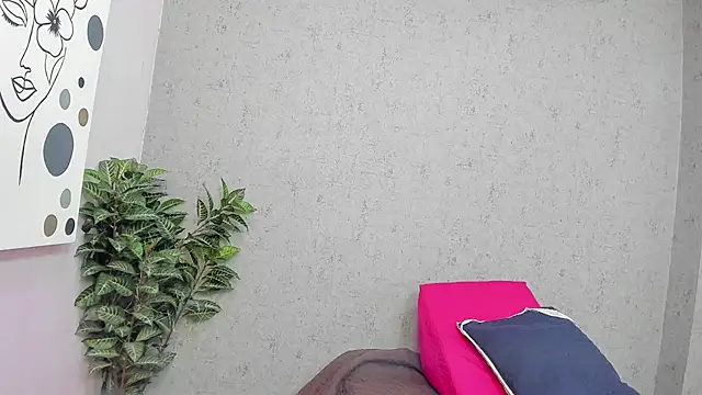 Tiffany mendez online show from 02-18-26, 12:01