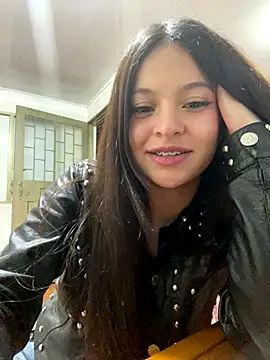 LucyEvans  online show from 10-20-25, 05:41