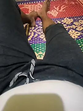 Snapshot of karthick25 chatting on 02-16-26, 05:09 karthick25 online show from 02-16-26, 05:09