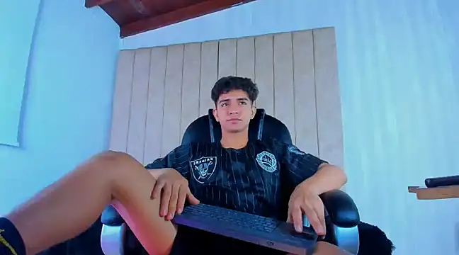 Muichiro tokito1 online show from 03-07-25, 04:13