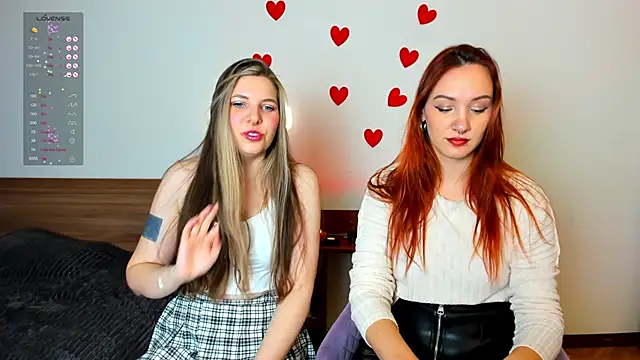 Snapshot of Annie_aww chatting on 02-11-25, 12:06 Annie aww online show from 02-11-25, 12:06