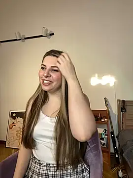 Snapshot of Annie_aww chatting on 03-02-25, 08:07 Annie aww online show from 03-02-25, 08:07