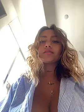 amanda-medrano1 online show from 01-16-25, 05:12