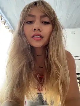 amanda-medrano1 online show from 03-04-26, 02:12