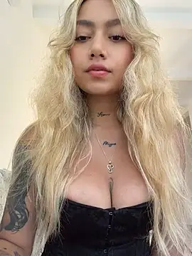 amanda-medrano1 online show from 07-02-26, 04:13
