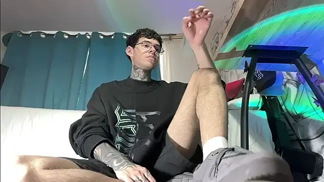 Snapshot of Saturno_v chatting on 01-11-25, 10:51 Saturno v online show from 01-11-25, 10:51