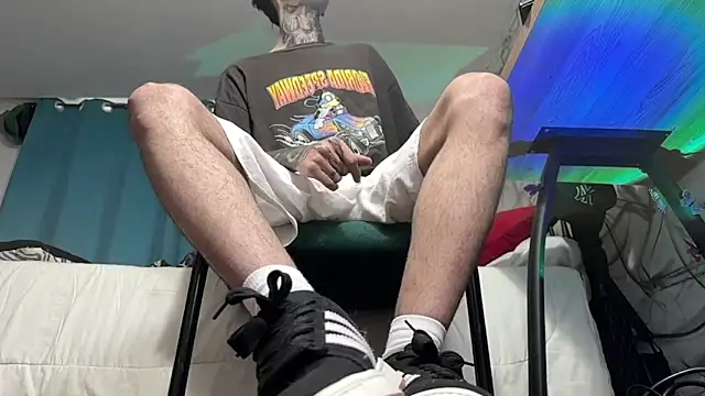 Snapshot of Saturno_v chatting on 01-11-25, 01:53 Saturno v online show from 01-11-25, 01:53