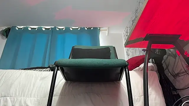 Snapshot of Saturno_v chatting on 02-07-25, 11:12 Saturno v online show from 02-07-25, 11:12