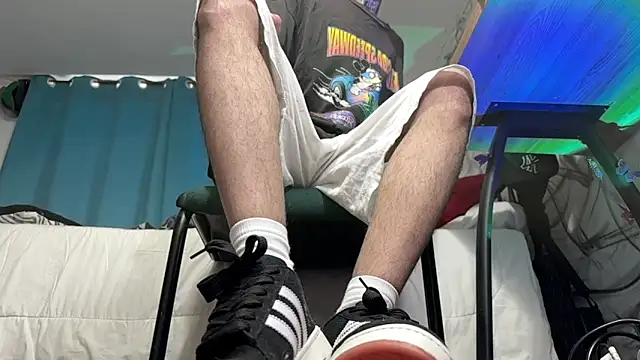 Snapshot of Saturno_v chatting on 02-11-25, 11:21 Saturno v online show from 02-11-25, 11:21