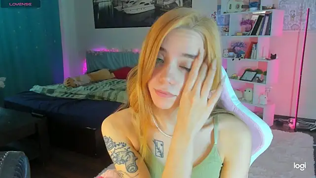 Snapshot of Ramona_Johnson chatting on 02-03-25, 07:18 Ramona Johnson online show from 02-03-25, 07:18