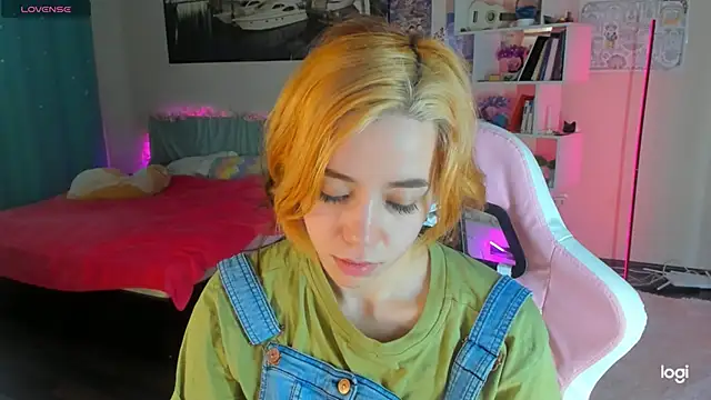 Snapshot of Ramona_Johnson chatting on 02-08-25, 07:59 Ramona Johnson online show from 02-08-25, 07:59