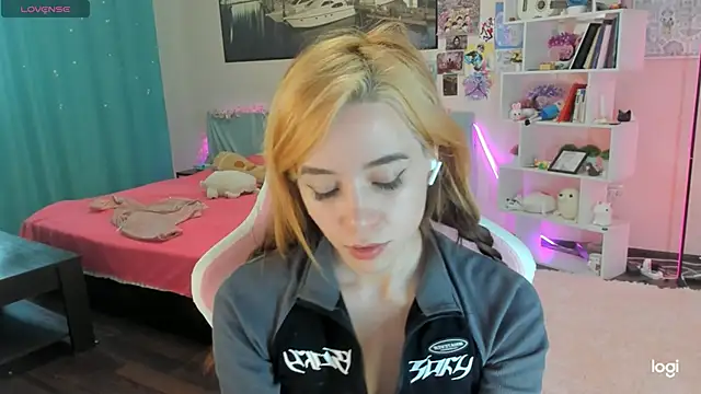 Snapshot of Ramona_Johnson chatting on 02-10-25, 11:57 Ramona Johnson online show from 02-10-25, 11:57