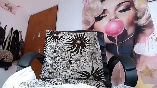 Sexy-Favgirl online show from 07-28-26, 10:20