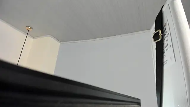 Snapshot of escarleth__ chatting on 03-08-25, 04:39 escarleth online show from 03-08-25, 04:39