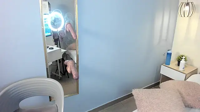 Snapshot of escarleth__ chatting on 03-10-25, 03:20 escarleth online show from 03-10-25, 03:20