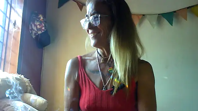 Snapshot of sabinytahot chatting on 01-11-26, 12:10 sabinytahot online show from 01-11-26, 12:10