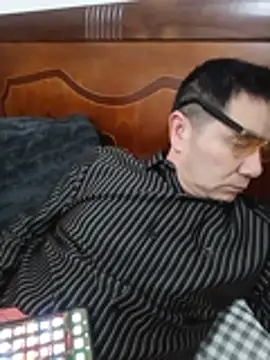 yjw6688 online show from 04-07-26, 09:54