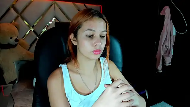 Paris Petit online show from 12-15-25, 08:35