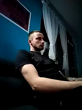 wariacik0024 online show from 03-12-25, 10:28