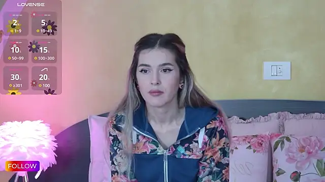 Sarah-Hart online show from 02-10-25, 05:14