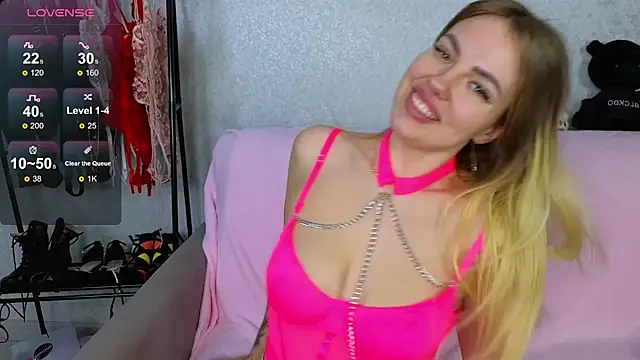 EmilyRobbie online show from 02-07-25, 09:04