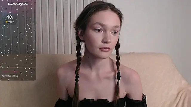 stellapayne1 online show from 03-12-26, 09:15