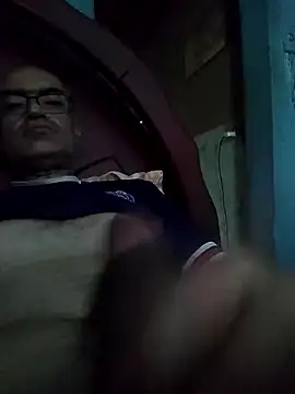 hugosafado333 online show from 12-07-24, 03:08