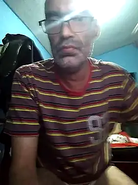 hugosafado333 online show from 02-11-25, 05:37