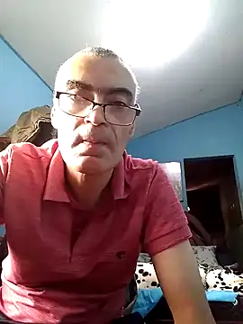 hugosafado333 online show from 03-02-25, 04:32