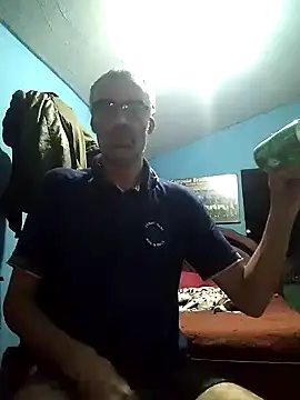 hugosafado333 online show from 03-23-25, 08:59