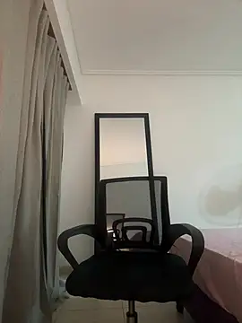 Yerucita online show from 05-18-26, 02:51
