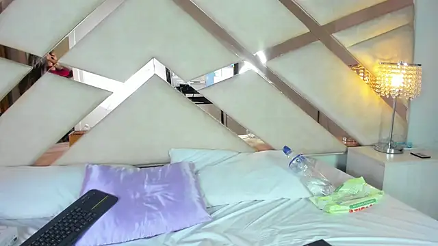 Snapshot of hanna__azumi chatting on 01-20-25, 02:22 hanna azumi online show from 01-20-25, 02:22