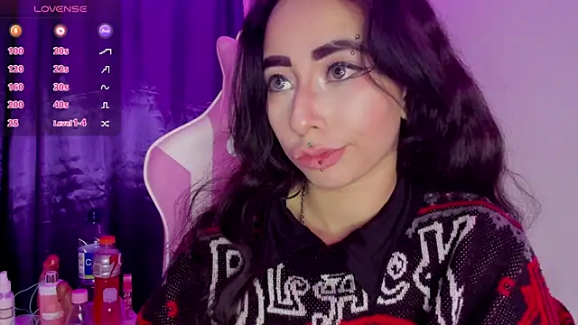 Snapshot of hanna__azumi chatting on 01-25-25, 06:45 hanna azumi online show from 01-25-25, 06:45