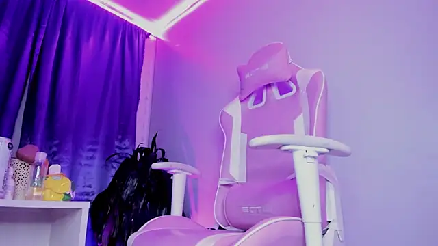 Snapshot of hanna__azumi chatting on 02-03-25, 10:25 hanna azumi online show from 02-03-25, 10:25