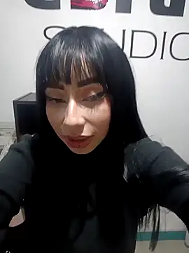 Snapshot of hanna__azumi chatting on 02-15-25, 06:44 hanna azumi online show from 02-15-25, 06:44