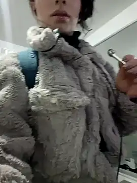 Snapshot of hanna__azumi chatting on 02-16-25, 01:58 hanna azumi online show from 02-16-25, 01:58