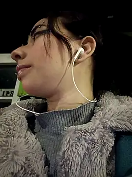 Snapshot of hanna__azumi chatting on 02-21-25, 10:17 hanna azumi online show from 02-21-25, 10:17