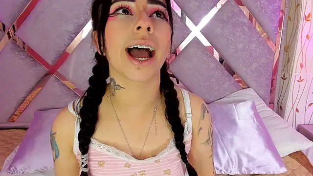 Snapshot of hanna__azumi chatting on 02-28-25, 07:58 hanna azumi online show from 02-28-25, 07:58