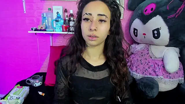 Snapshot of hanna__azumi chatting on 09-25-25, 03:21 hanna azumi online show from 09-25-25, 03:21