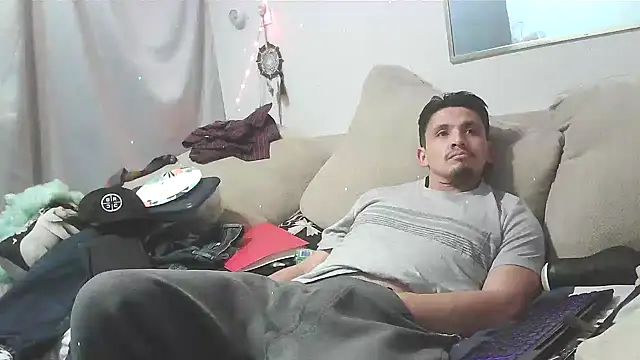 Snapshot of chill_wolf389 chatting on 12-18-25, 08:42 chill wolf389 online show from 12-18-25, 08:42