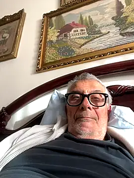 4n4l1zz4m1 online show from 11-19-25, 02:17