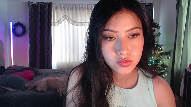 Emilyswan04 online show from 12-17-24, 06:42