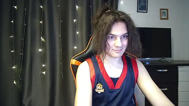 Snapshot of sweet_lucifer666 chatting on 03-18-25, 02:04 sweet lucifer666 online show from 03-18-25, 02:04