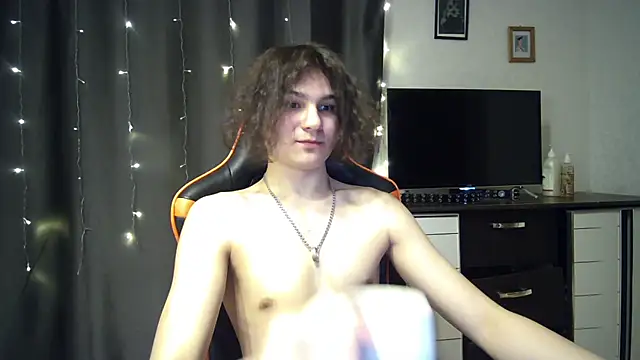 Snapshot of sweet_lucifer666 chatting on 03-18-25, 08:48 sweet lucifer666 online show from 03-18-25, 08:48